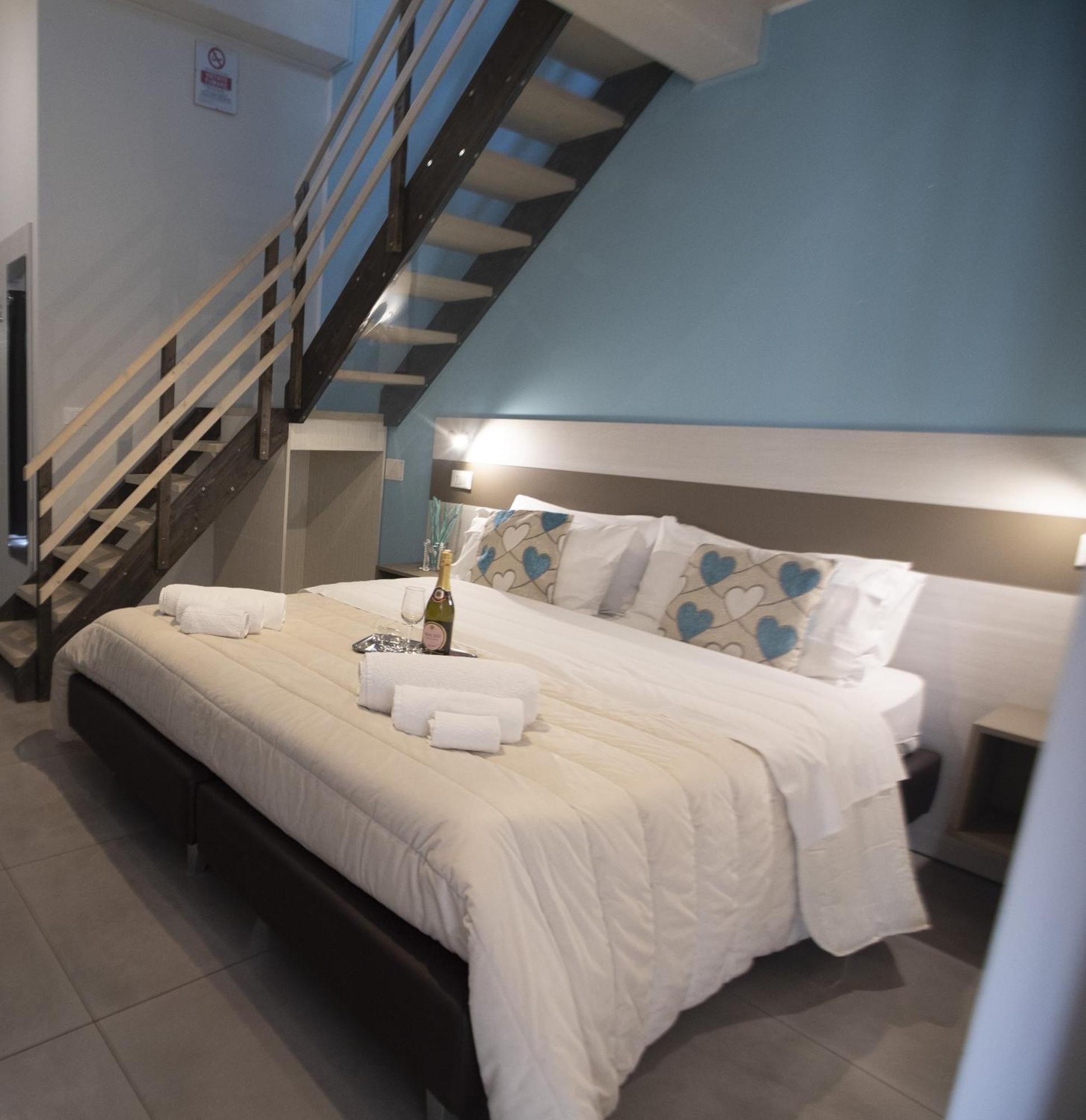 La Perla Amantea - Rooms & Apartaments Екстериор снимка