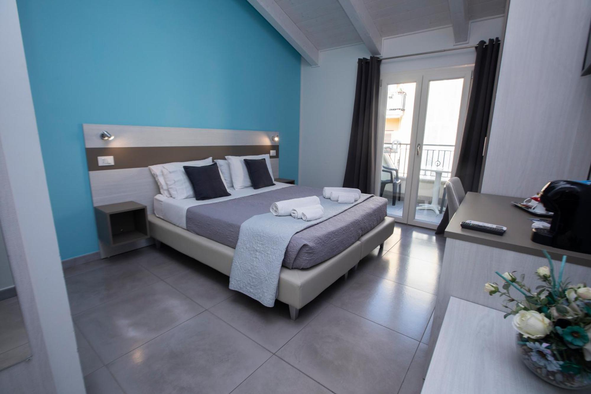 La Perla Amantea - Rooms & Apartaments Екстериор снимка