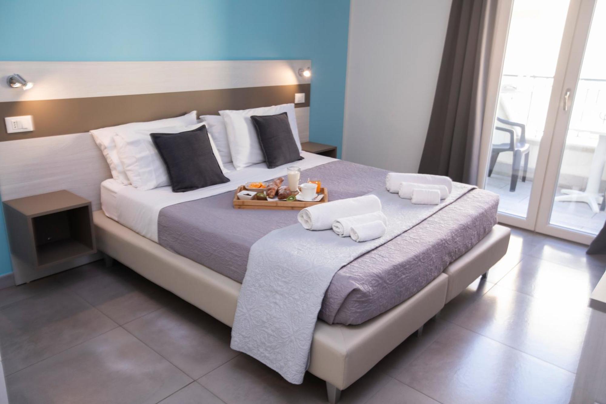 La Perla Amantea - Rooms & Apartaments Екстериор снимка