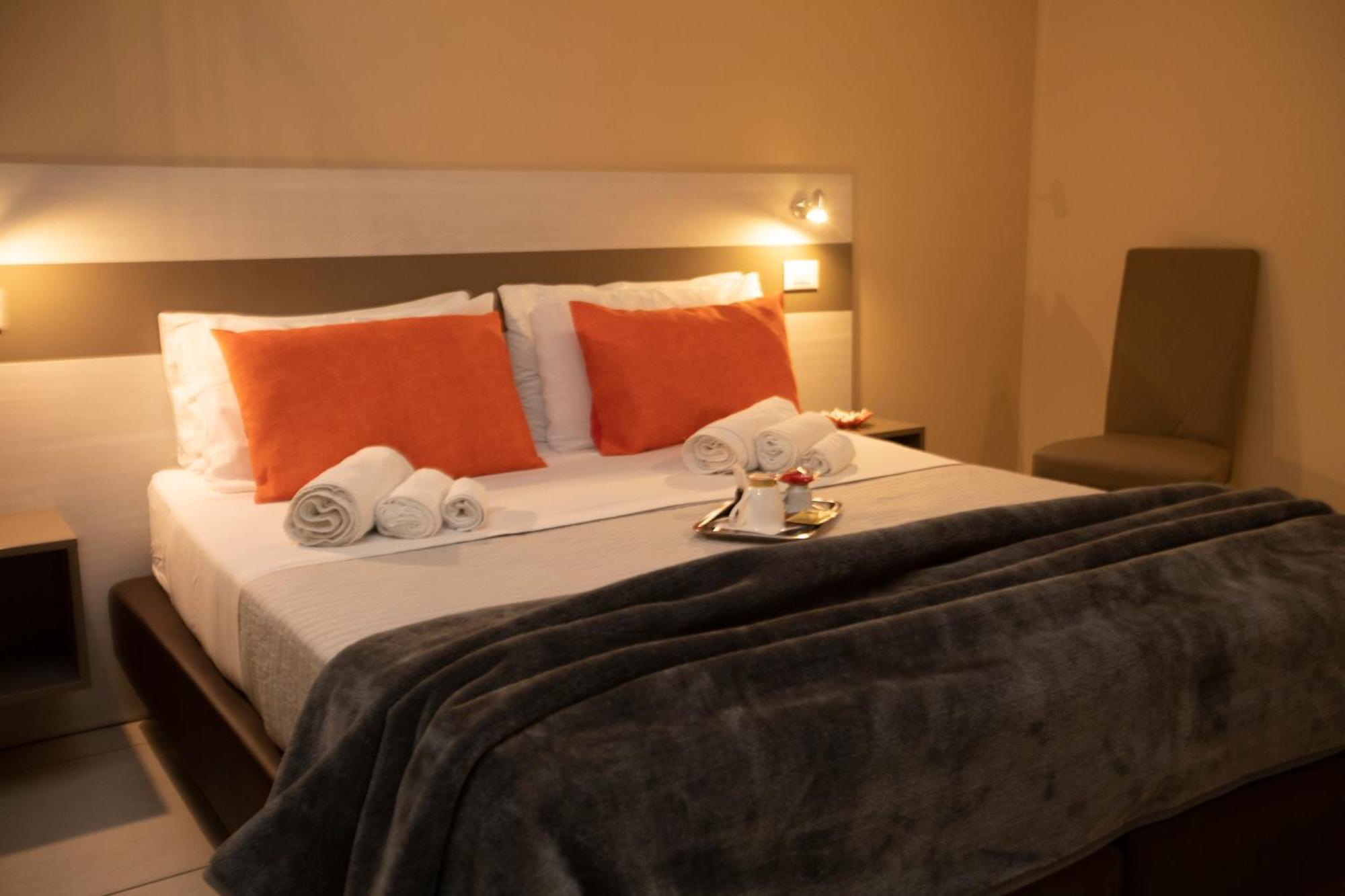 La Perla Amantea - Rooms & Apartaments Екстериор снимка