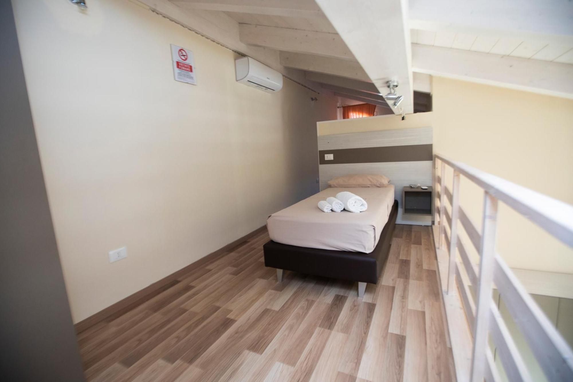 La Perla Amantea - Rooms & Apartaments Екстериор снимка