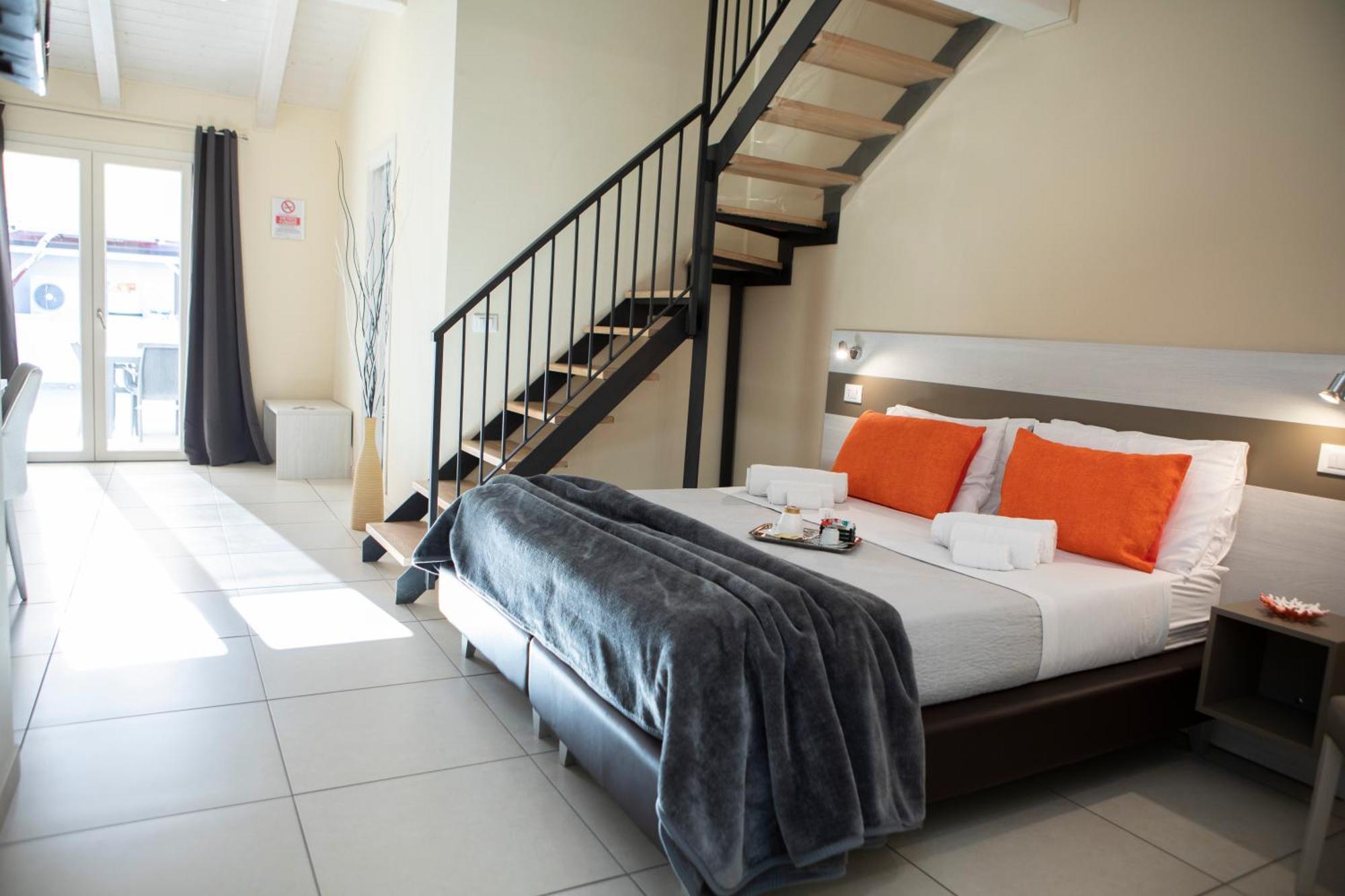 La Perla Amantea - Rooms & Apartaments Екстериор снимка