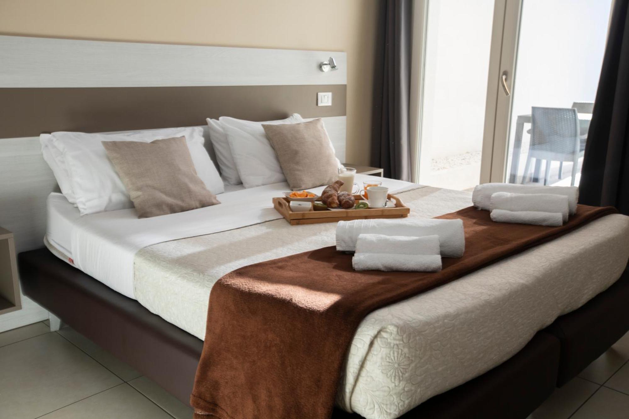 La Perla Amantea - Rooms & Apartaments Екстериор снимка