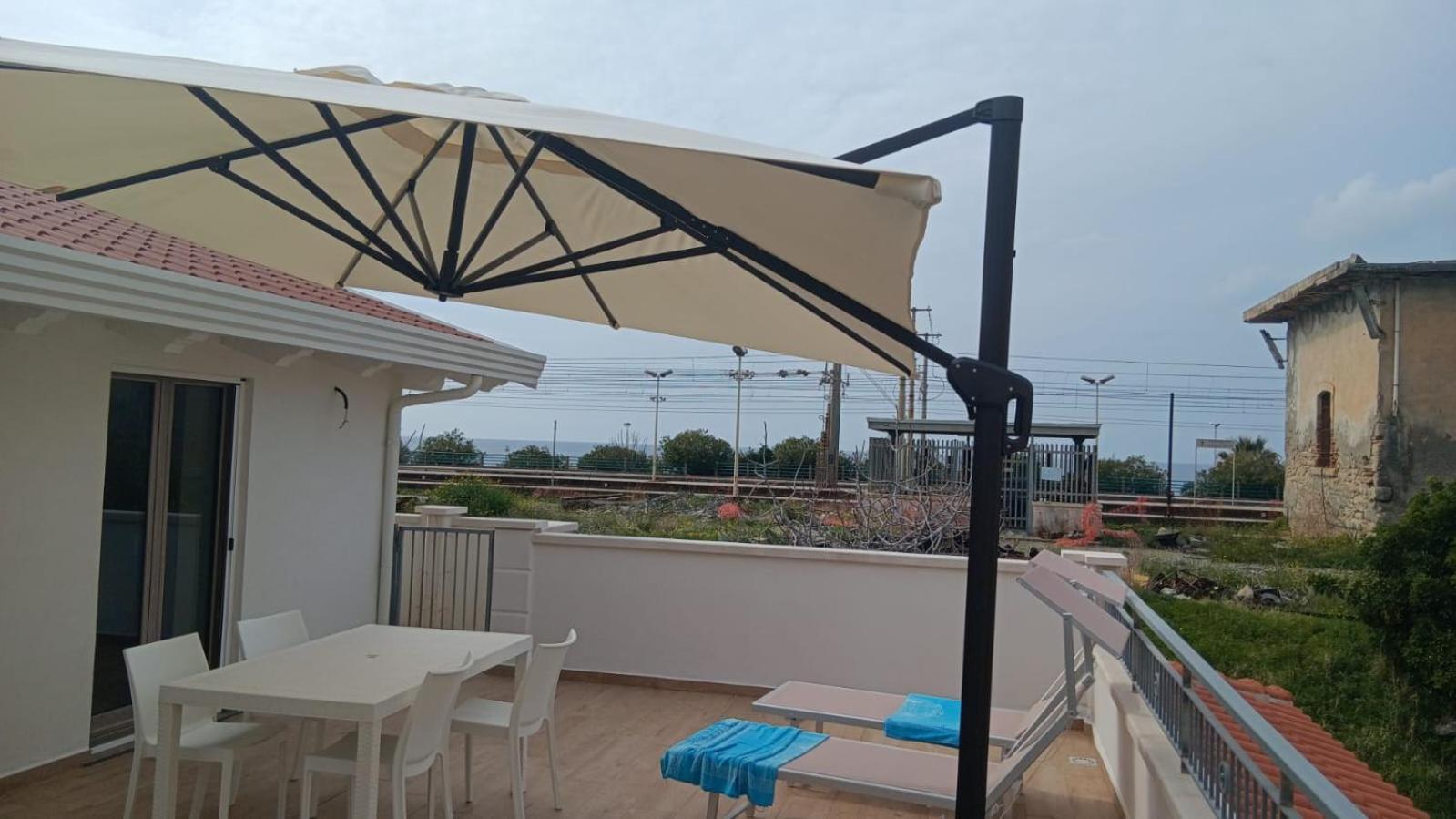 La Perla Amantea - Rooms & Apartaments Стая снимка